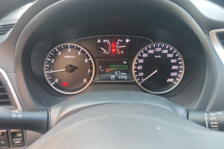 Used Nissan Sylphy 2016 1.6 XL CVT Luxury Edition Odometer Close Up