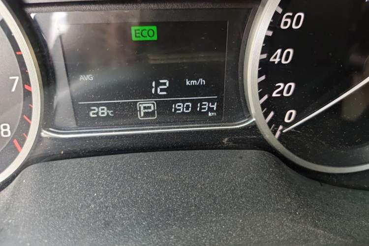 Used Nissan Sylphy 2016 1.8XL CVT Luxury Edition Odometer Close Up