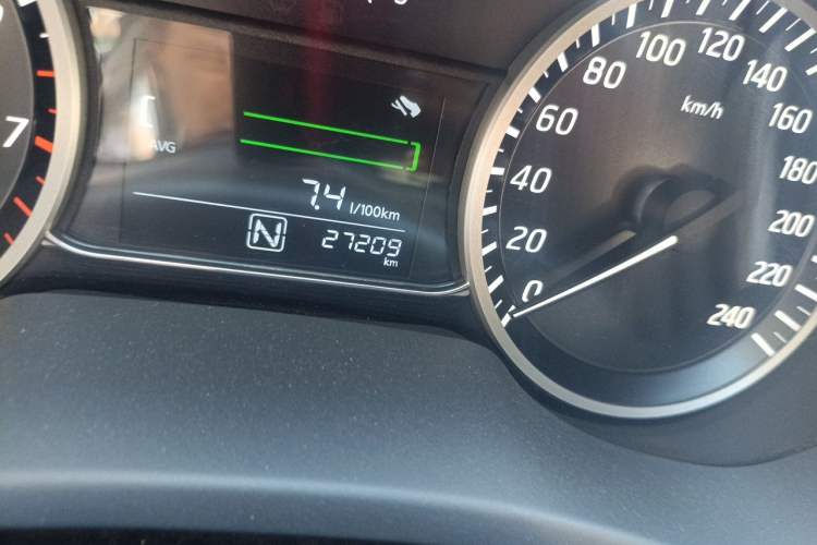 Used Nissan Sylphy 2016 1.6 XL CVT Luxury Edition Odometer Close Up