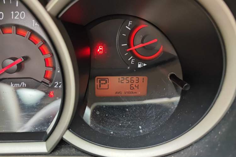 Used Nissan Sylphy 2016 Classic 1.6XE Automatic Comfort Edition Odometer Close Up