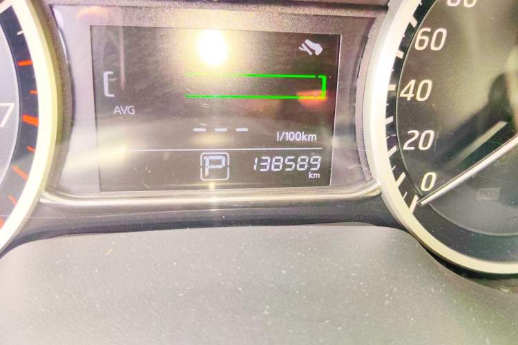 Used Nissan Sylphy 2016 1.6 XL CVT Luxury Edition Odometer Close Up