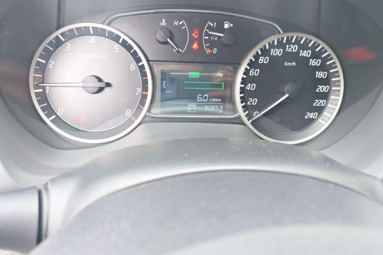 Used Nissan Sylphy 2016 1.6 XL CVT Luxury Edition Odometer Close Up