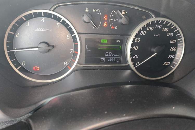 Used Nissan Sylphy 2016 1.6 XL CVT Deluxe Edition Odometer Close Up