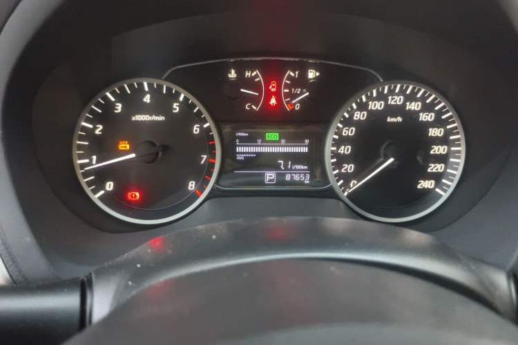 Used Nissan Sylphy 2016 1.6XV CVT Smart Enjoyment Version Odometer Close Up