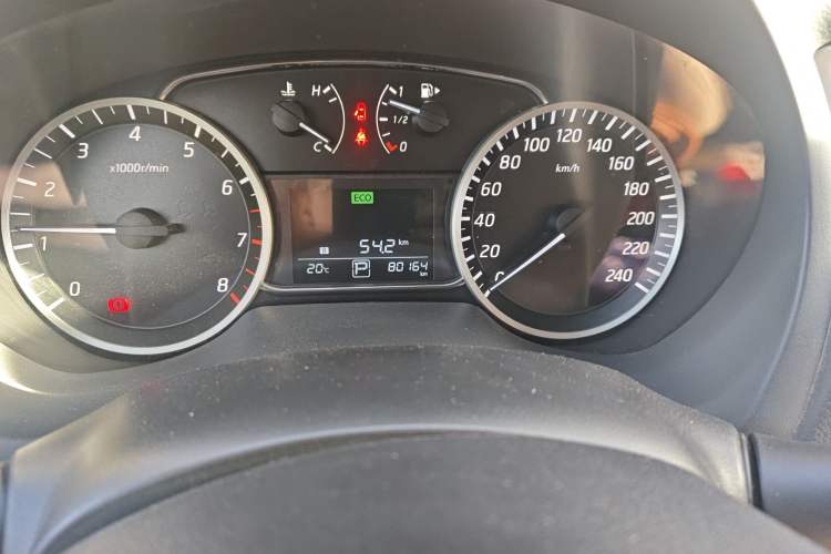 Used Nissan Sylphy 2016 1.8XL CVT Luxury Edition Odometer Close Up