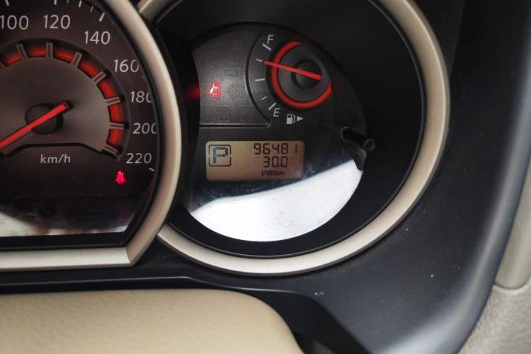 Used Nissan Sylphy 2016 Classic 1.6XE Automatic Leading Edition Odometer Close Up