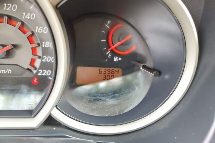 Used Nissan Sylphy 2016 Classic 1.6XE Manual Comfort Edition Odometer Close Up