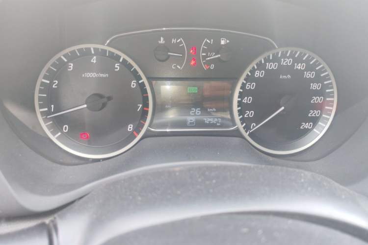 Used Nissan Sylphy 2016 1.6 XL CVT Luxury Edition Odometer Close Up