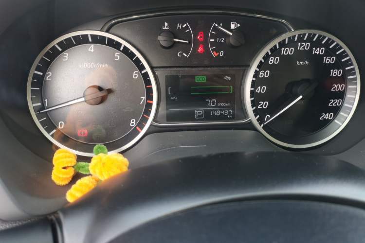 Used Nissan Sylphy 2016 Classic 1.6 XL Automatic Luxury Edition Odometer Close Up