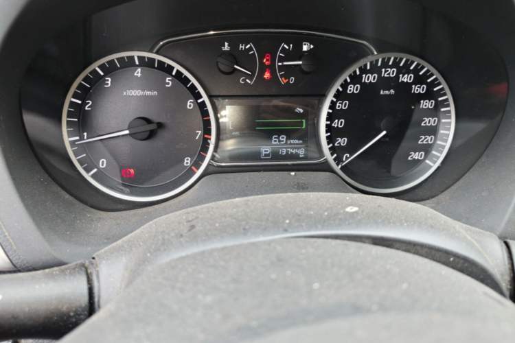 Used Nissan Sylphy 2016 1.6XV CVT Smart Enjoyment Version Odometer Close Up