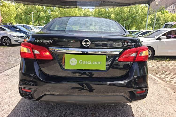 Used Nissan Sylphy 2016 1.6 XL Manual Luxury Edition Rear