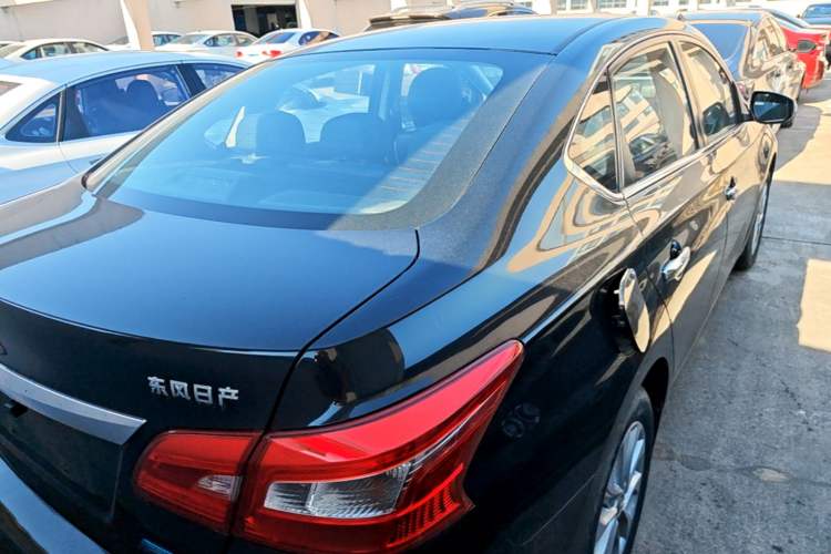 Used Nissan Sylphy 2016 1.6 XL CVT Luxury Edition Rear Right 45 Deg