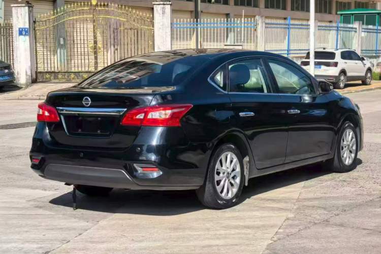 Used Nissan Sylphy 2016 1.6 XL CVT Luxury Edition Rear Right 45 Deg