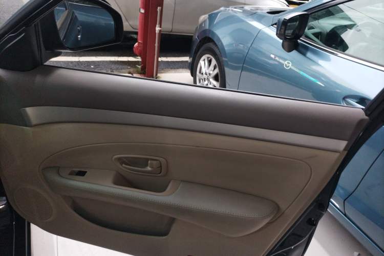 Used Nissan Sylphy 2016 Classic 1.6XE Automatic Leading Edition Right Front Door Interior