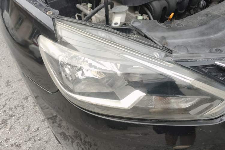 Used Nissan Sylphy 2016 1.6 XL CVT Luxury Edition Right Front Headlight