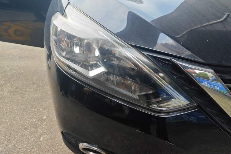 Used Nissan Sylphy 2016 1.6 XL CVT Deluxe Edition Right Front Headlight