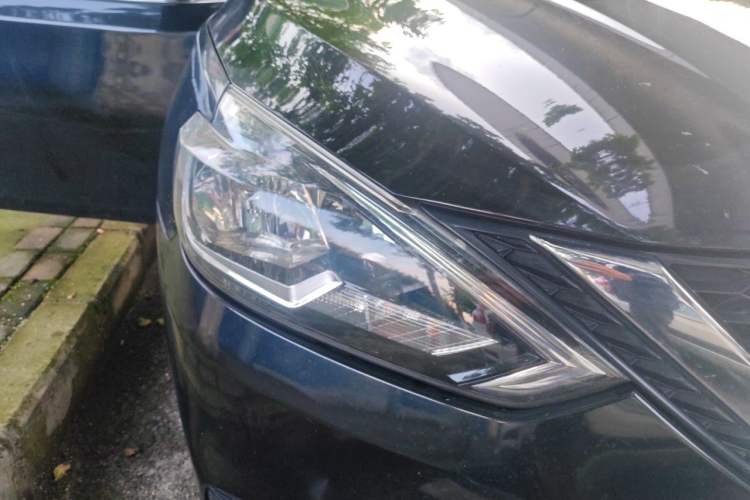 Used Nissan Sylphy 2016 1.6 XL Manual Luxury Edition Right Front Headlight