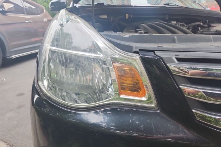 Used Nissan Sylphy 2016 Classic 1.6XE Manual Comfort Edition Right Front Headlight