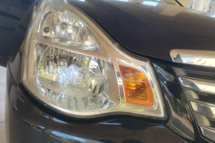 Used Nissan Sylphy 2016 Classic 1.6XE Automatic Leading Edition Right Front Headlight