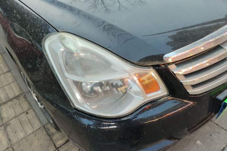 Used Nissan Sylphy 2016 Classic 1.6XE Automatic Comfort Edition Right Front Headlight