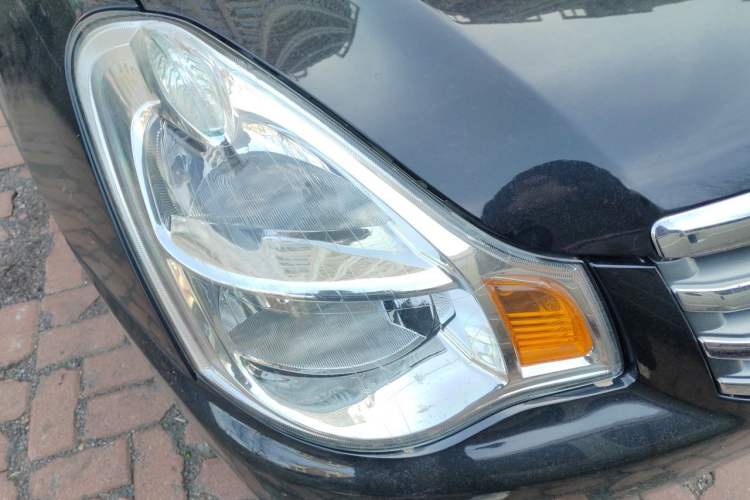 Used Nissan Sylphy 2016 Classic 1.6XE Automatic Comfort Edition Right Front Headlight