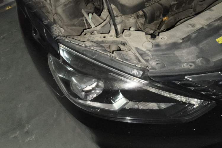 Used Nissan Sylphy 2016 1.6 XL CVT Deluxe Edition Right Front Headlight