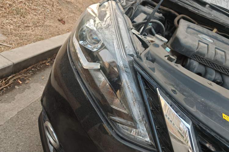 Used Nissan Sylphy 2016 1.6 XL CVT Deluxe Edition Right Front Headlight