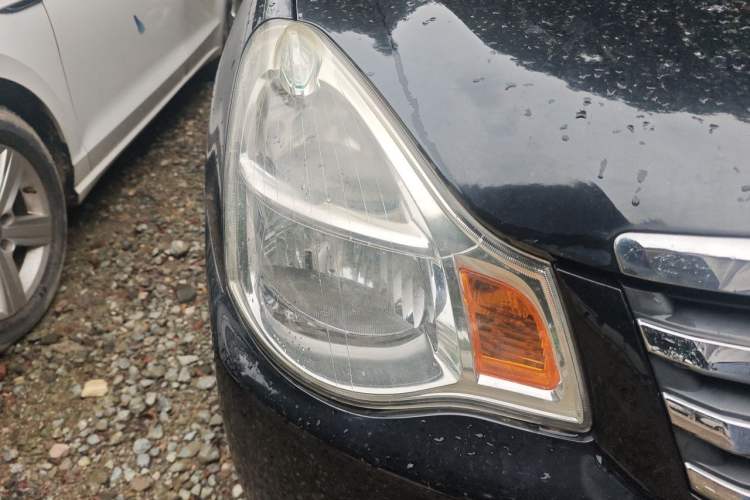 Used Nissan Sylphy 2016 Classic 1.6XE Automatic Comfort Edition Right Front Headlight