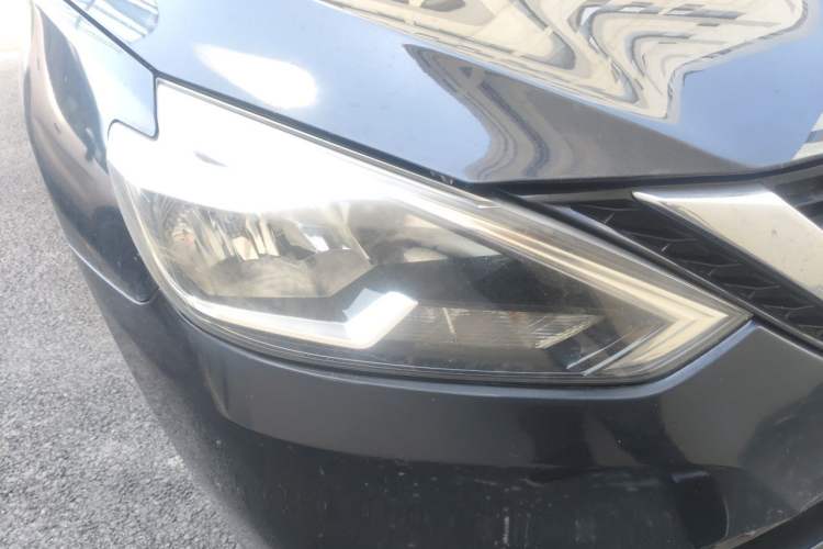 Used Nissan Sylphy 2016 1.6 XL CVT Luxury Edition Right Front Headlight