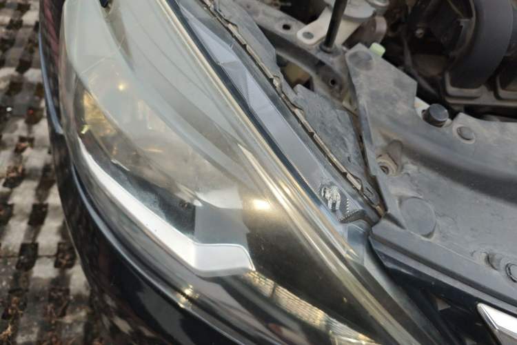 Used Nissan Sylphy 2016 1.8XV CVT Prestige Edition Right Front Headlight