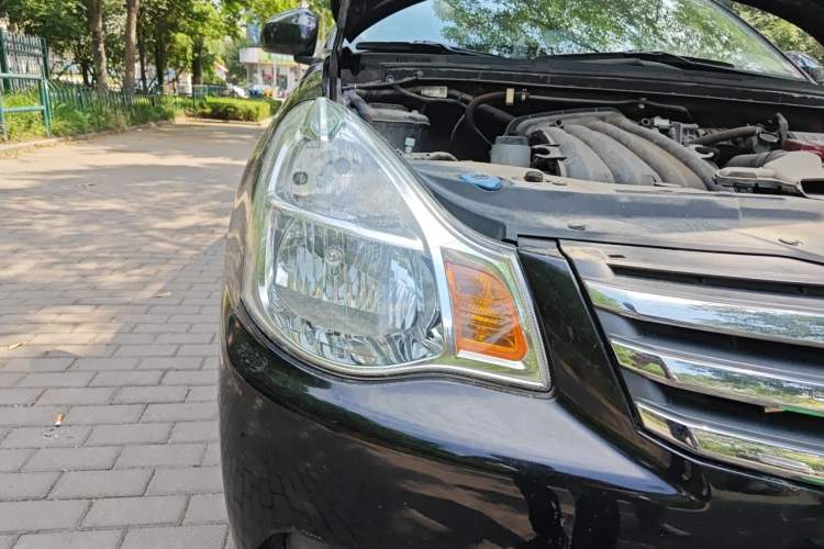 Used Nissan Sylphy 2016 Classic 1.6XE Manual Leading Edition Right Front Headlight