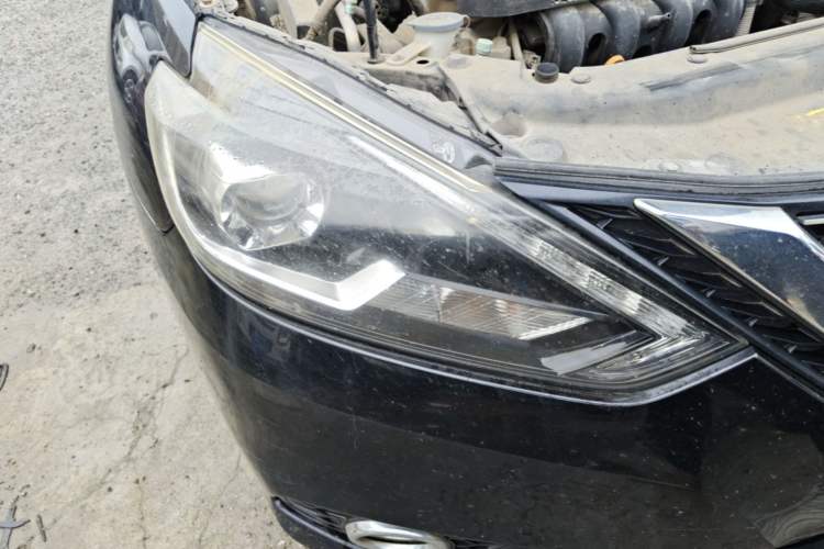 Used Nissan Sylphy 2016 1.6XV CVT Smart Enjoyment Version Right Front Headlight