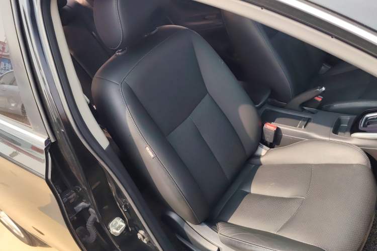 Used Nissan Sylphy 2016 1.6XV CVT Smart Enjoyment Version Right Front Seat