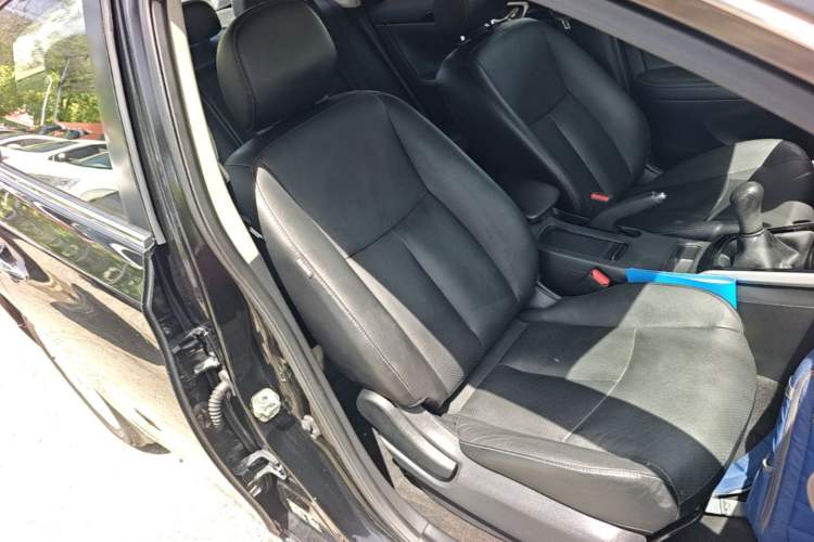 Used Nissan Sylphy 2016 1.6 XL Manual Luxury Edition Right Front Seat