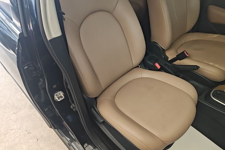 Used Nissan Sylphy 2016 Classic 1.6XE Automatic Leading Edition Right Front Seat