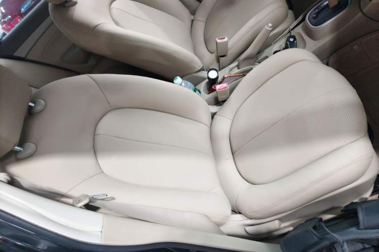 Used Nissan Sylphy 2016 Classic 1.6XE Automatic Leading Edition Right Front Seat