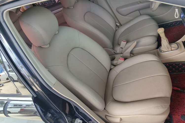 Used Nissan Sylphy 2016 Classic 1.6XE Manual Leading Edition Right Front Seat