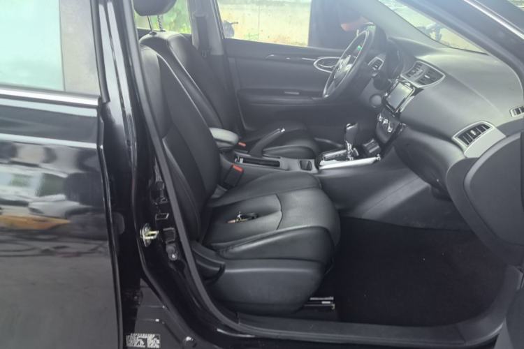 Used Nissan Sylphy 2016 1.6 XL CVT Deluxe Edition Right Front Seat