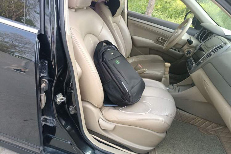 Used Nissan Sylphy 2016 Classic 1.6XE Manual Leading Edition Right Front Seat