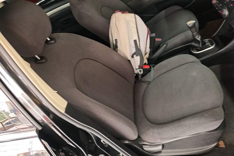 Used Nissan Sylphy 2016 Classic 1.6XE Manual Leading Edition Right Front Seat