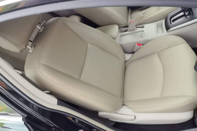 Used Nissan Sylphy 2016 1.6XE CVT Comfort Edition Right Front Seat