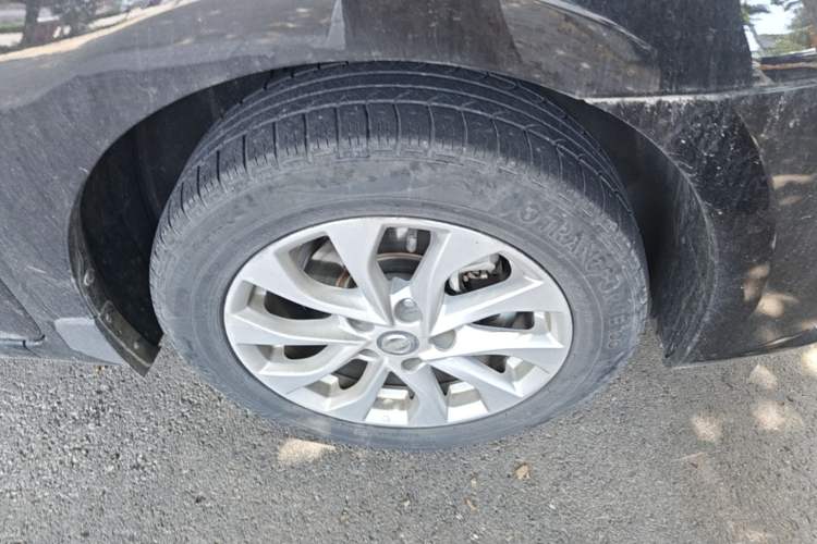 Used Nissan Sylphy 2016 1.6 XL CVT Luxury Edition Right Front Wheel Hub