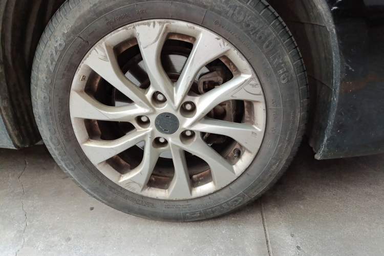 Used Nissan Sylphy 2016 1.6 XL CVT Deluxe Edition Right Front Wheel Hub