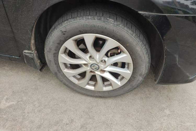 Used Nissan Sylphy 2016 1.6 XL CVT Deluxe Edition Right Front Wheel Hub