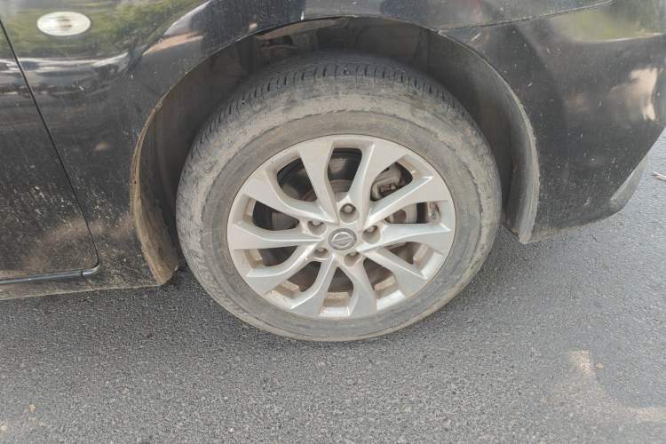 Used Nissan Sylphy 2016 1.6XE CVT Comfort Edition Right Front Wheel Hub