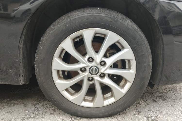 Used Nissan Sylphy 2016 1.6 XL CVT Luxury Edition Right Front Wheel Hub
