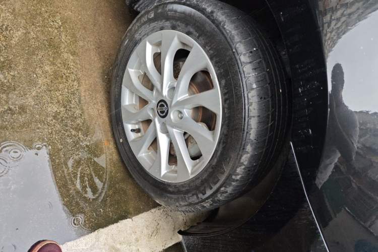 Used Nissan Sylphy 2016 1.6XV CVT Smart Enjoyment Version Right Front Wheel Hub