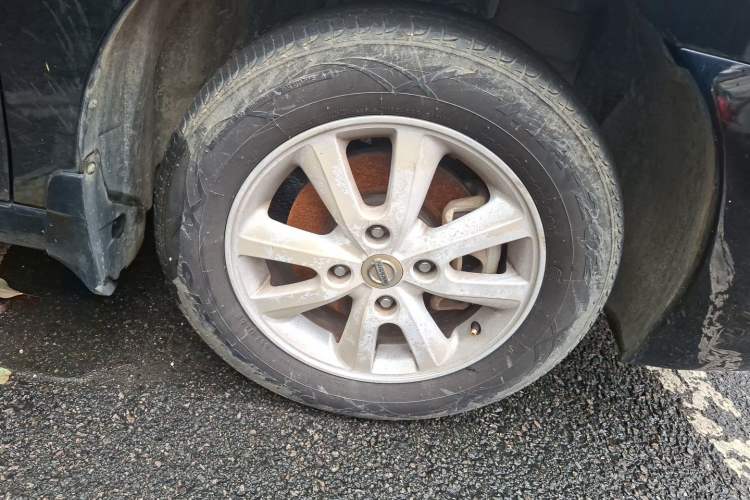 Used Nissan Sylphy 2016 Classic 1.6XE Manual Comfort Edition Right Front Wheel Hub