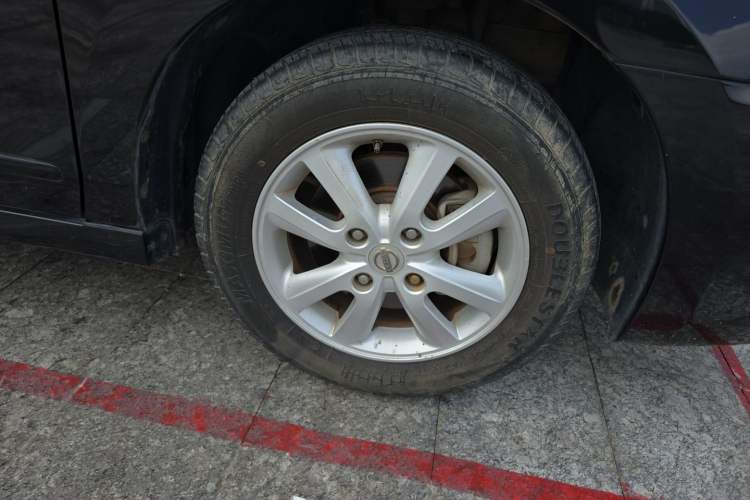 Used Nissan Sylphy 2016 Classic 1.6XE Automatic Comfort Edition Right Front Wheel Hub