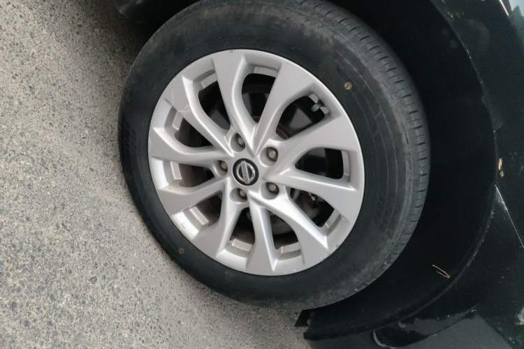Used Nissan Sylphy 2016 1.6 XL CVT Deluxe Edition Right Front Wheel Hub